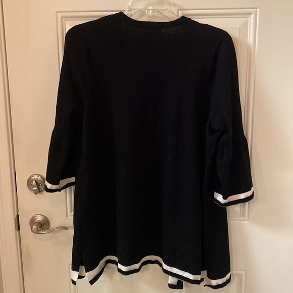 Calvin Klein Women’s Open Cardigan, 1X, Navy with Crème Trim, reverse on sleeves - Picture 5 of 5